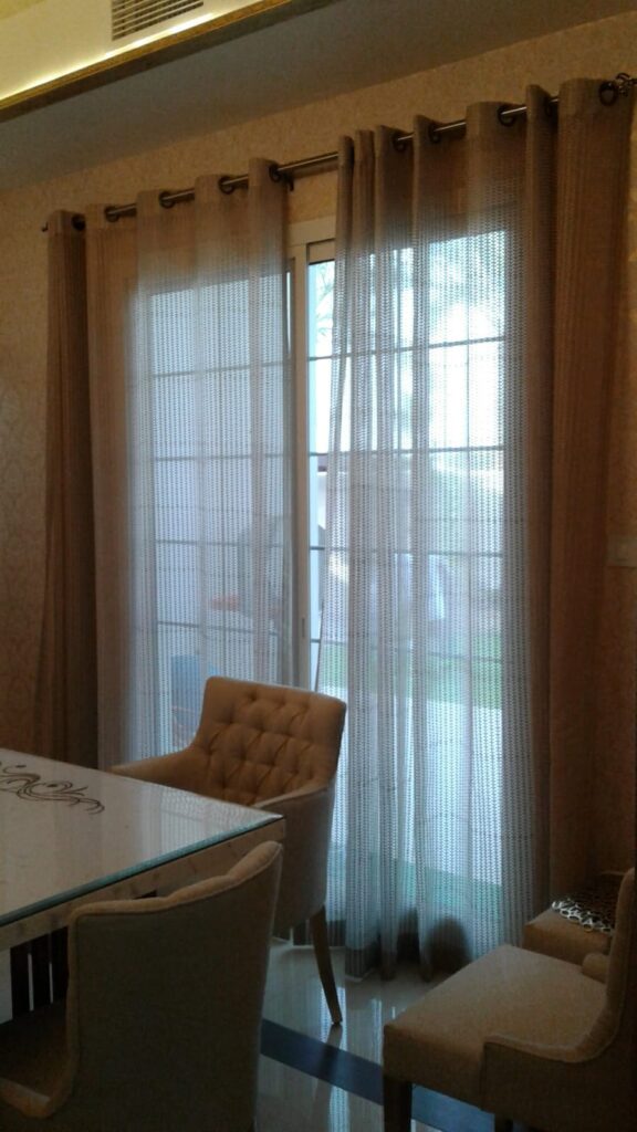 Curtain installation in Dubai – photo 2