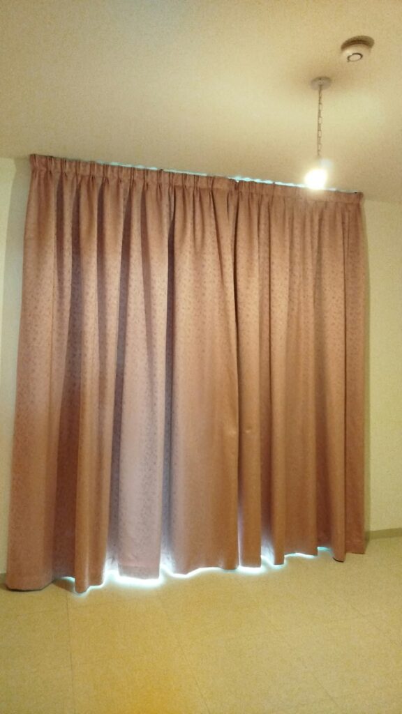 Curtain installation in Dubai – photo 3